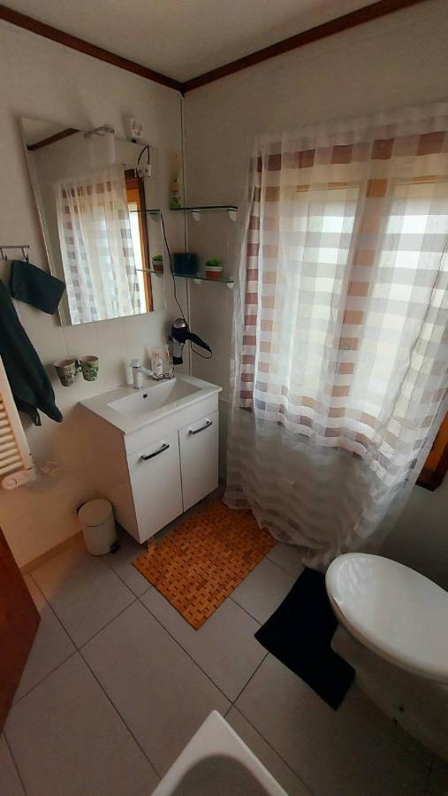 Petite Maison Sur La Colline Du Gibloux: 1Chambre,1 Salon Et Salle De Bain Prives Au Rez De Chausse, Piscine Exterieur Et Bbq , Le Châtelard-Montreux Exterior foto