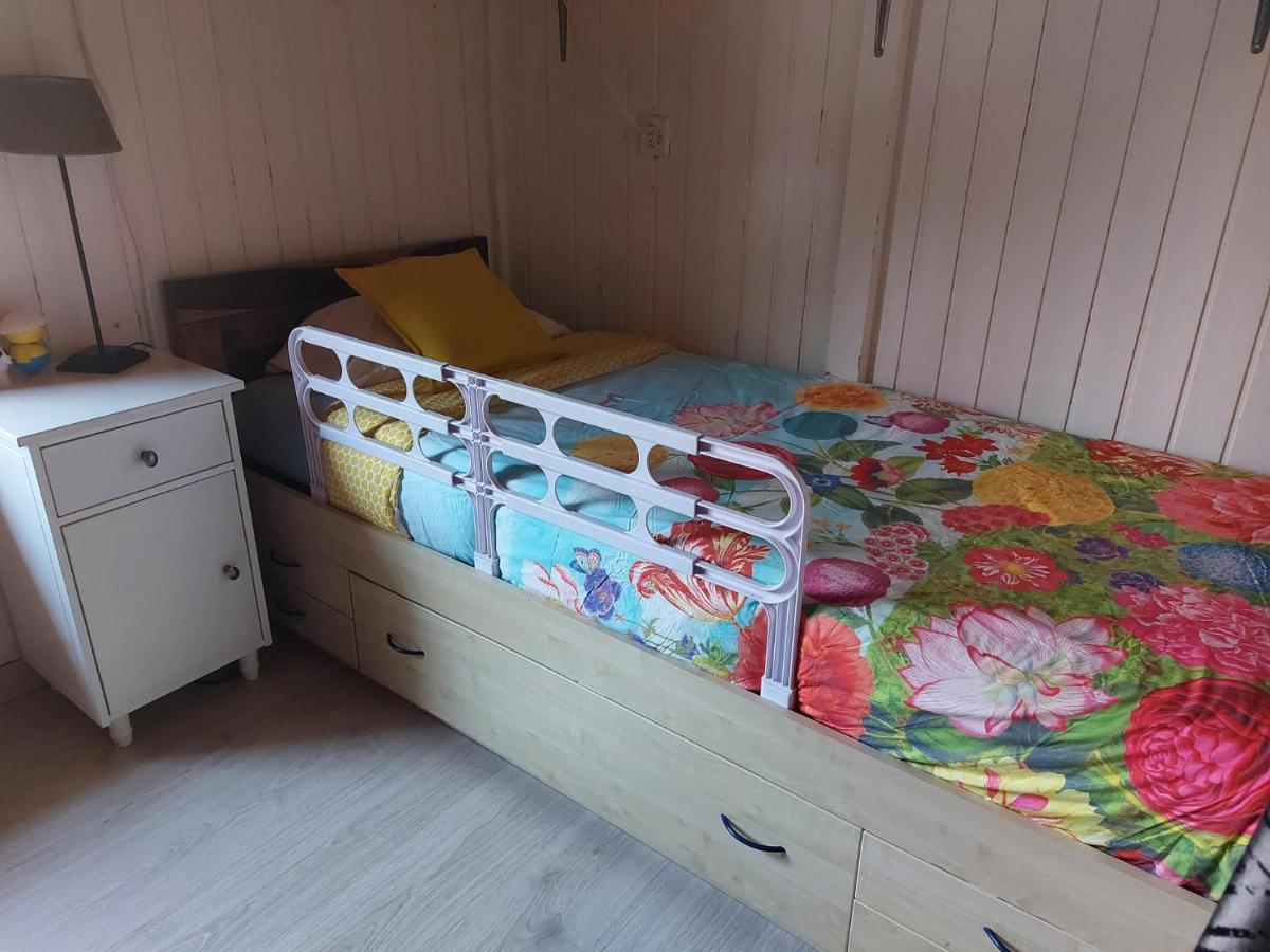 Petite Maison Sur La Colline Du Gibloux: 1Chambre,1 Salon Et Salle De Bain Prives Au Rez De Chausse, Piscine Exterieur Et Bbq , Le Châtelard-Montreux Exterior foto